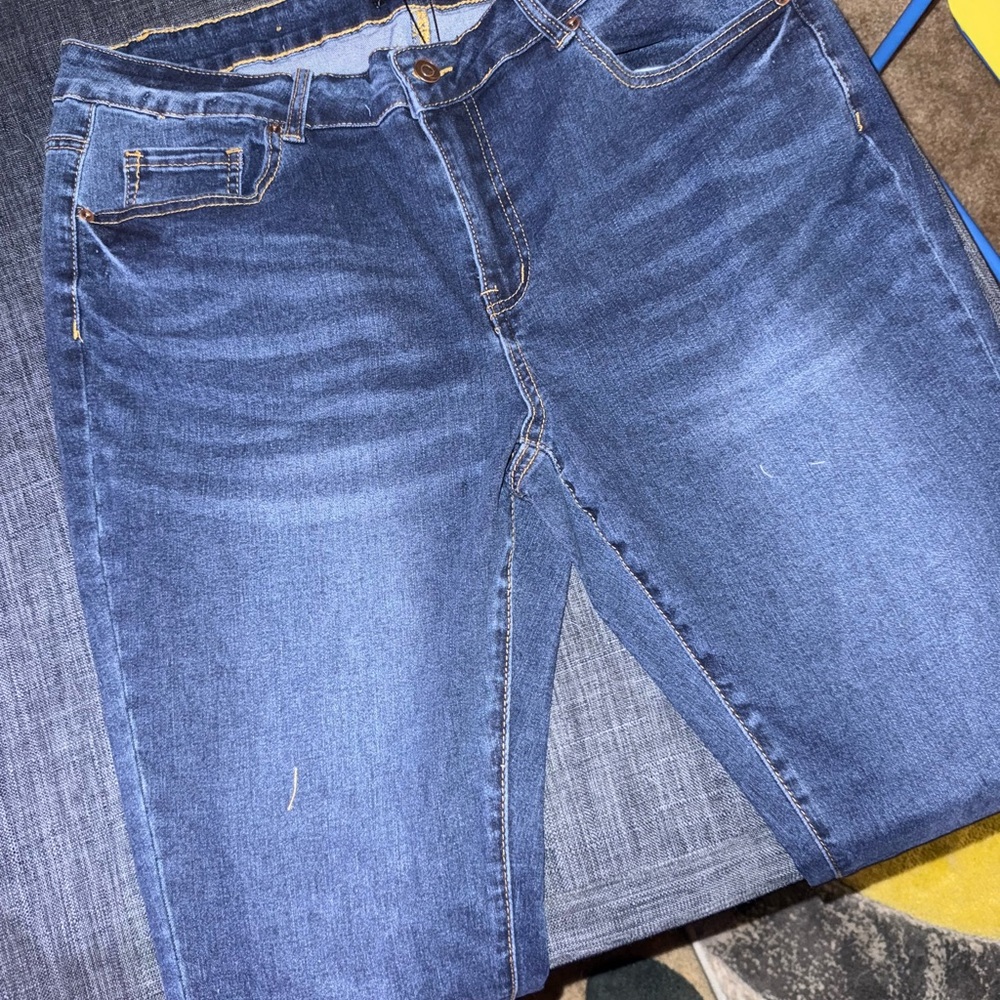 Women’s booty jeans